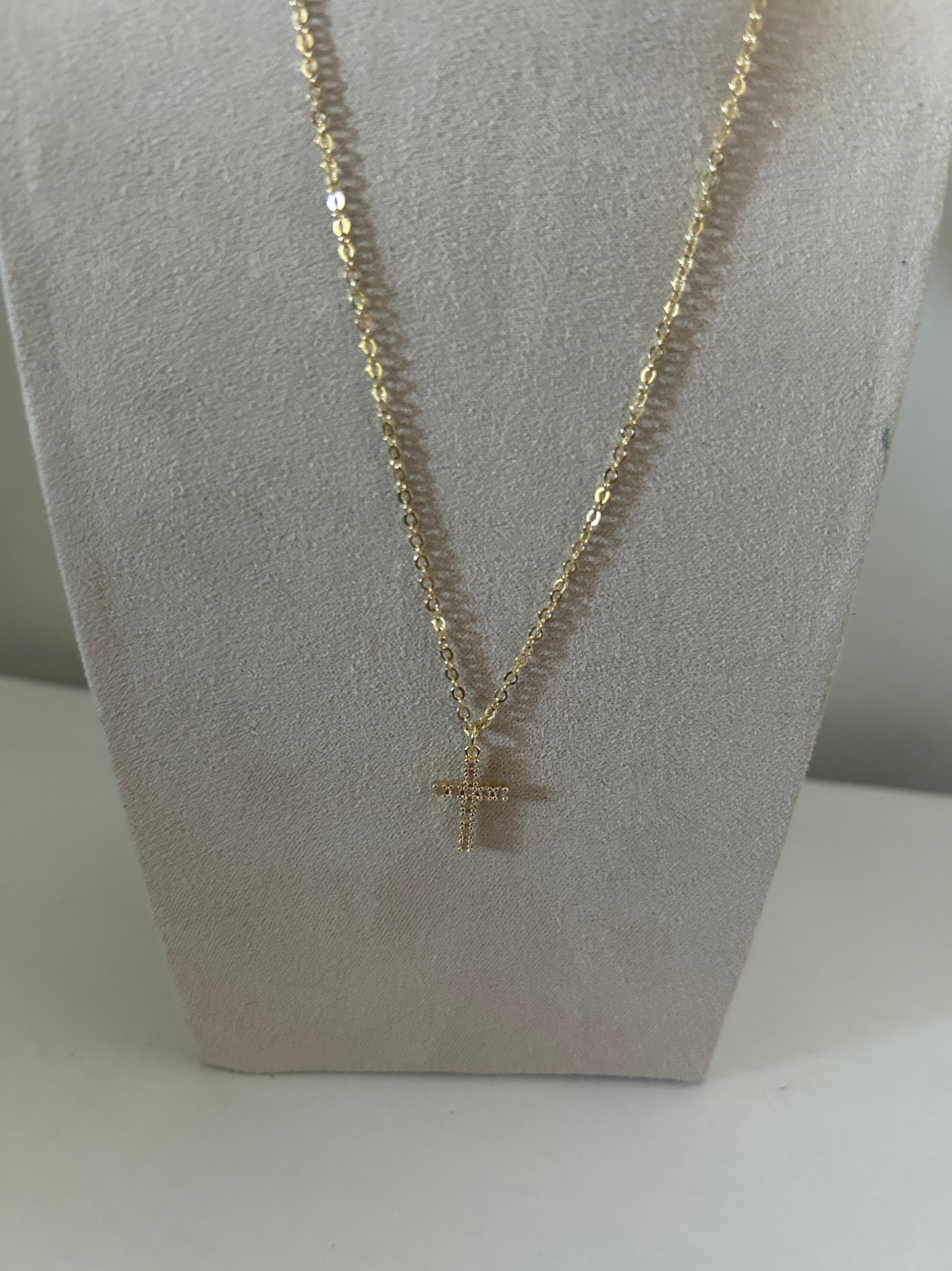 Mini cross necklace