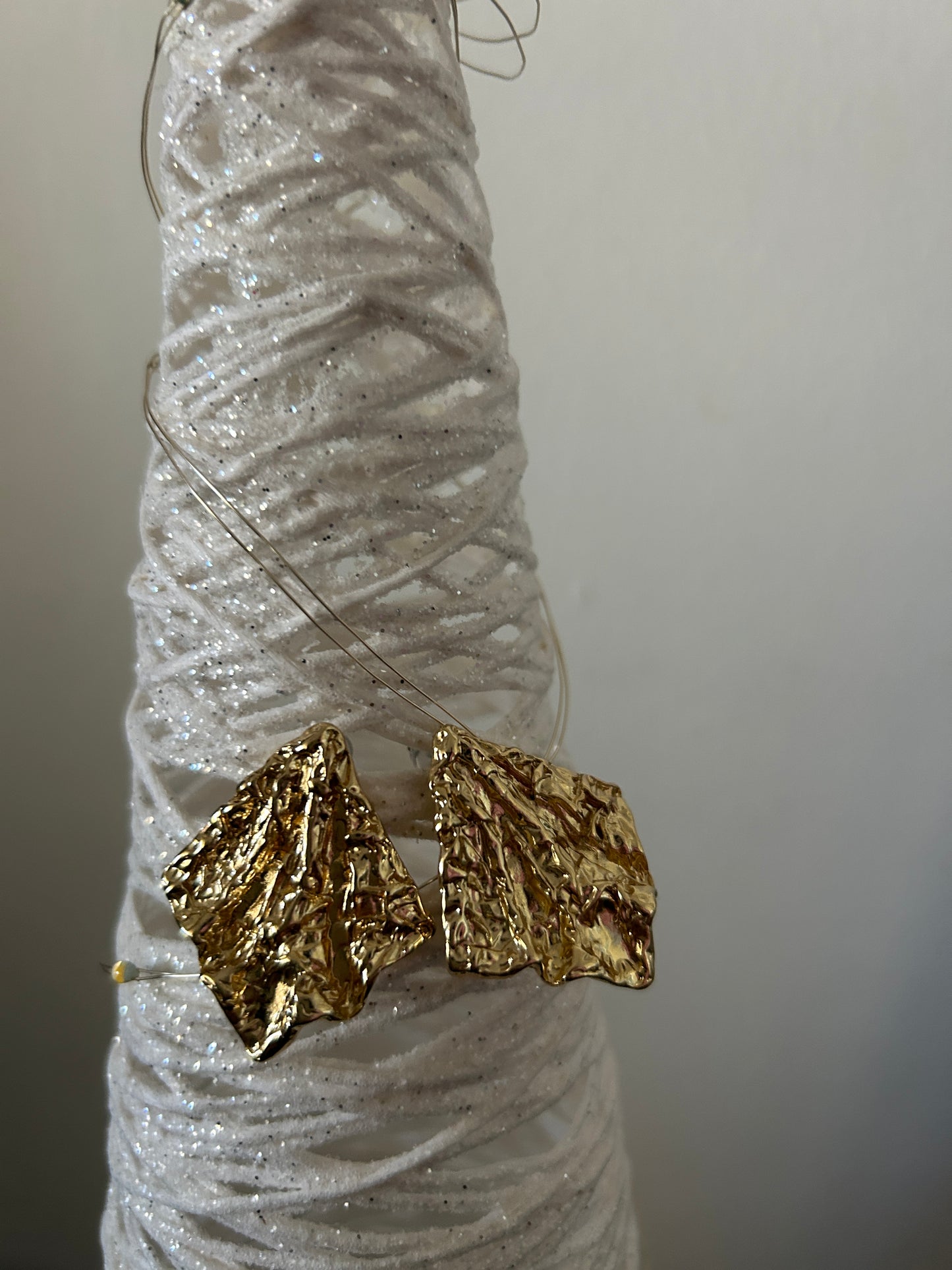 Mashed gold earrings
