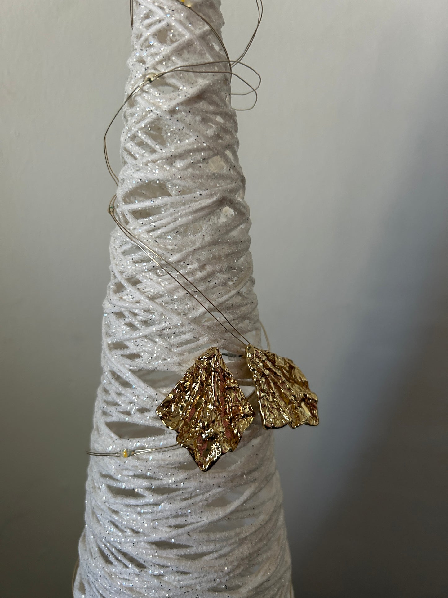 Mashed gold earrings